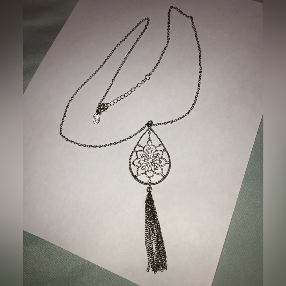 🧡 CHARMING CHARLIE Silver Dream Catcher Necklace EUC